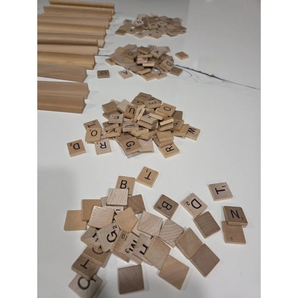 Scrabble Replacement Parts 182 Wood 55 Red Tiles 12 Wood & 4 Blue Racks B11